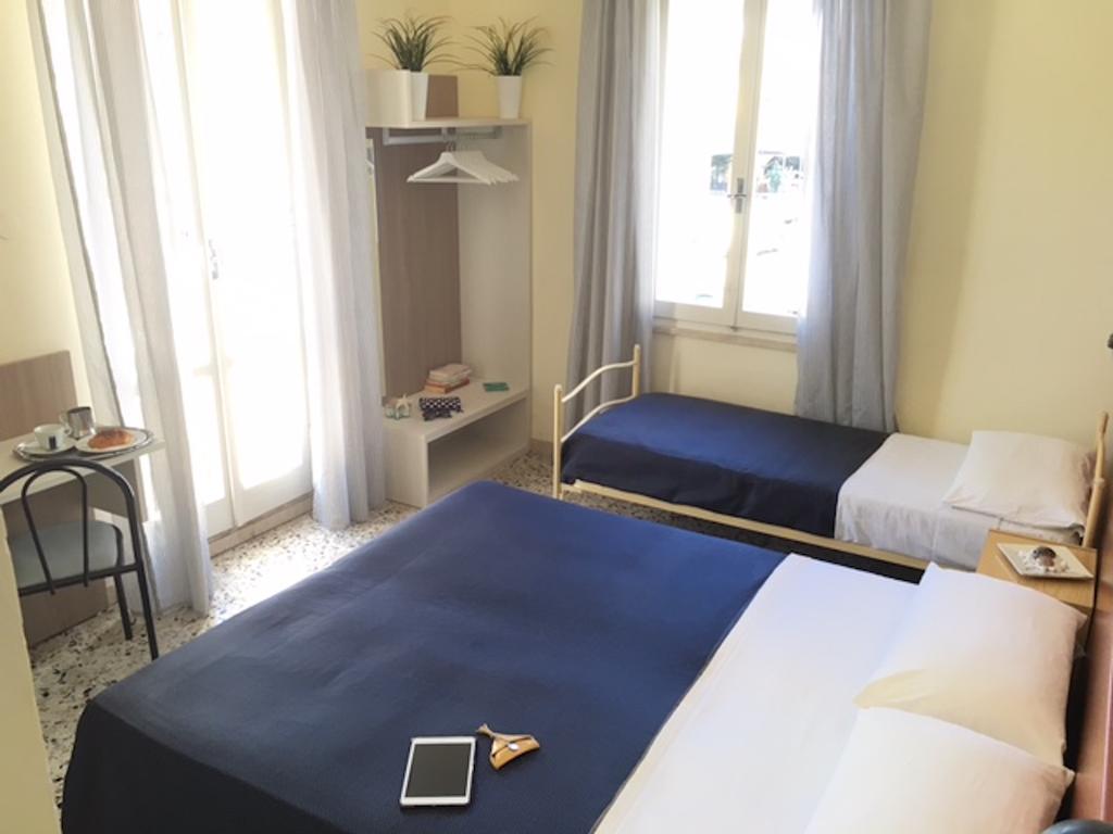 Byron Solo Per Giovani 2* Riccione