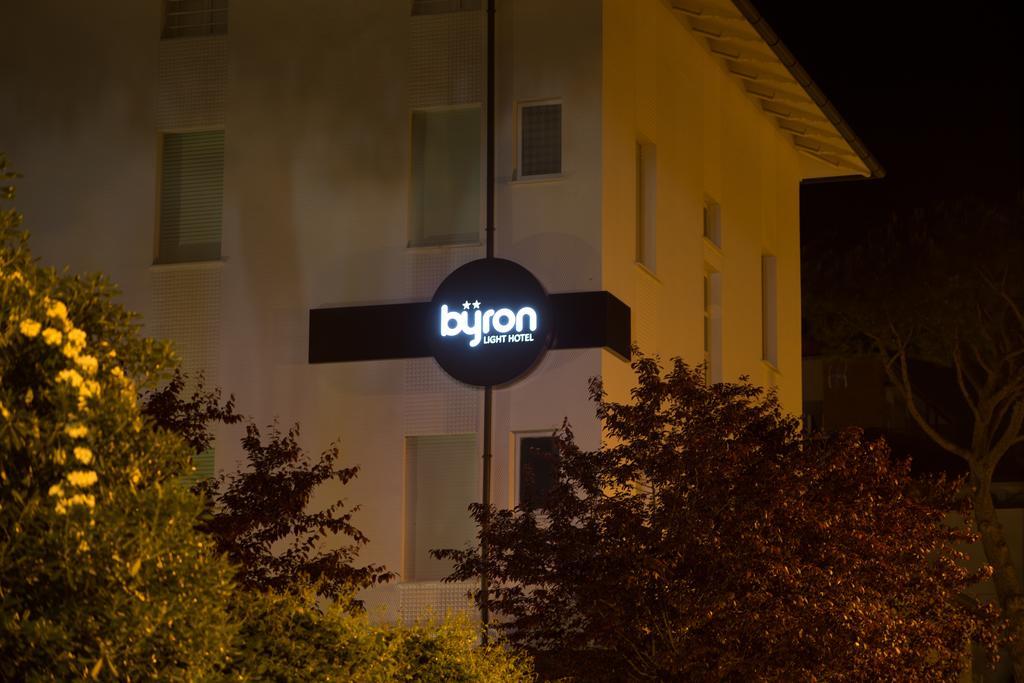 Hotel Byron Solo Per Giovani 2*