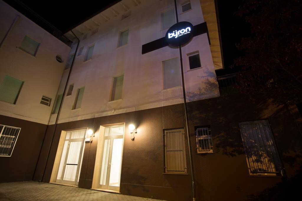Hotel Byron Solo Per Giovani 2*