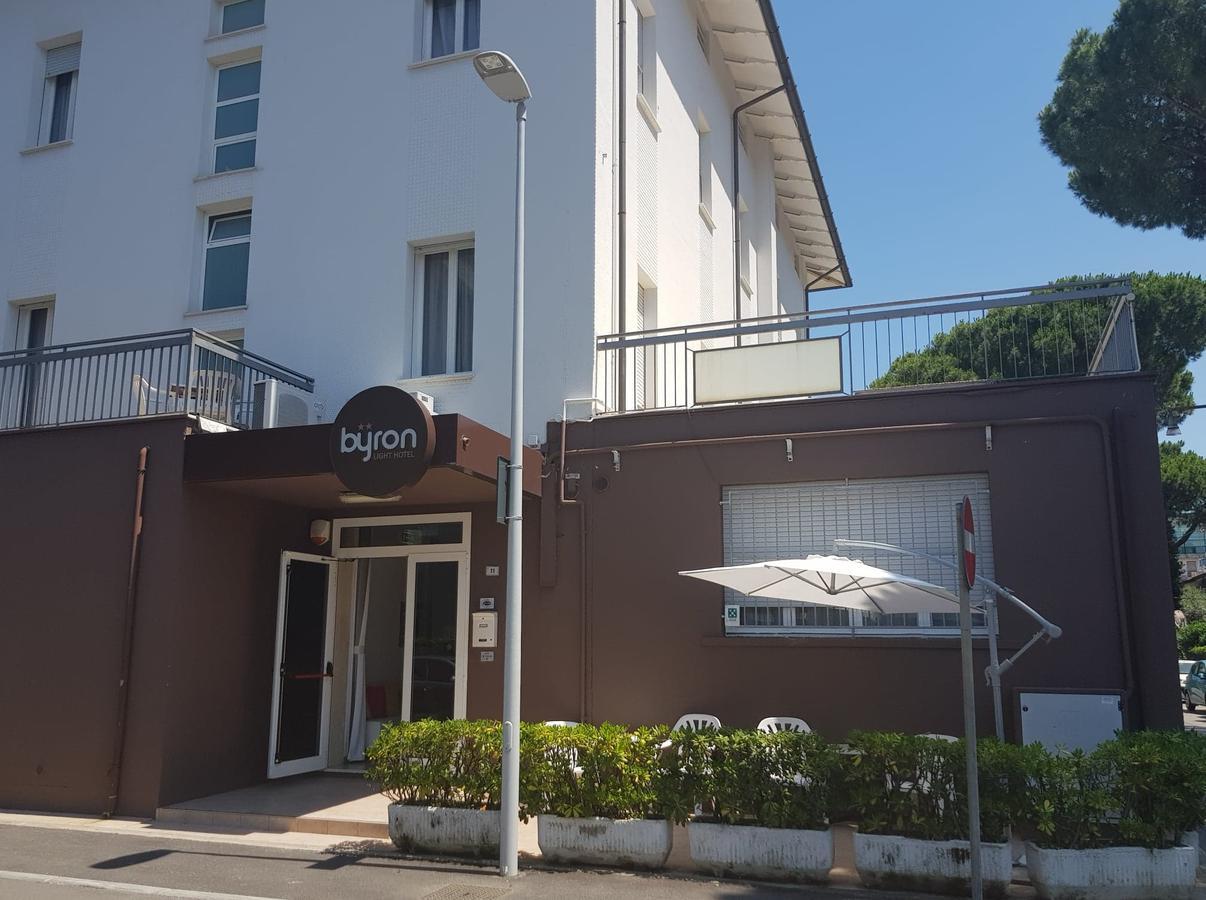 Byron Solo Per Giovani Riccione